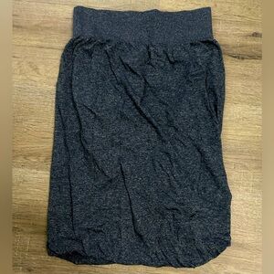 Lululemon body con bubble hem blue heather skirt | size 6 | like new
